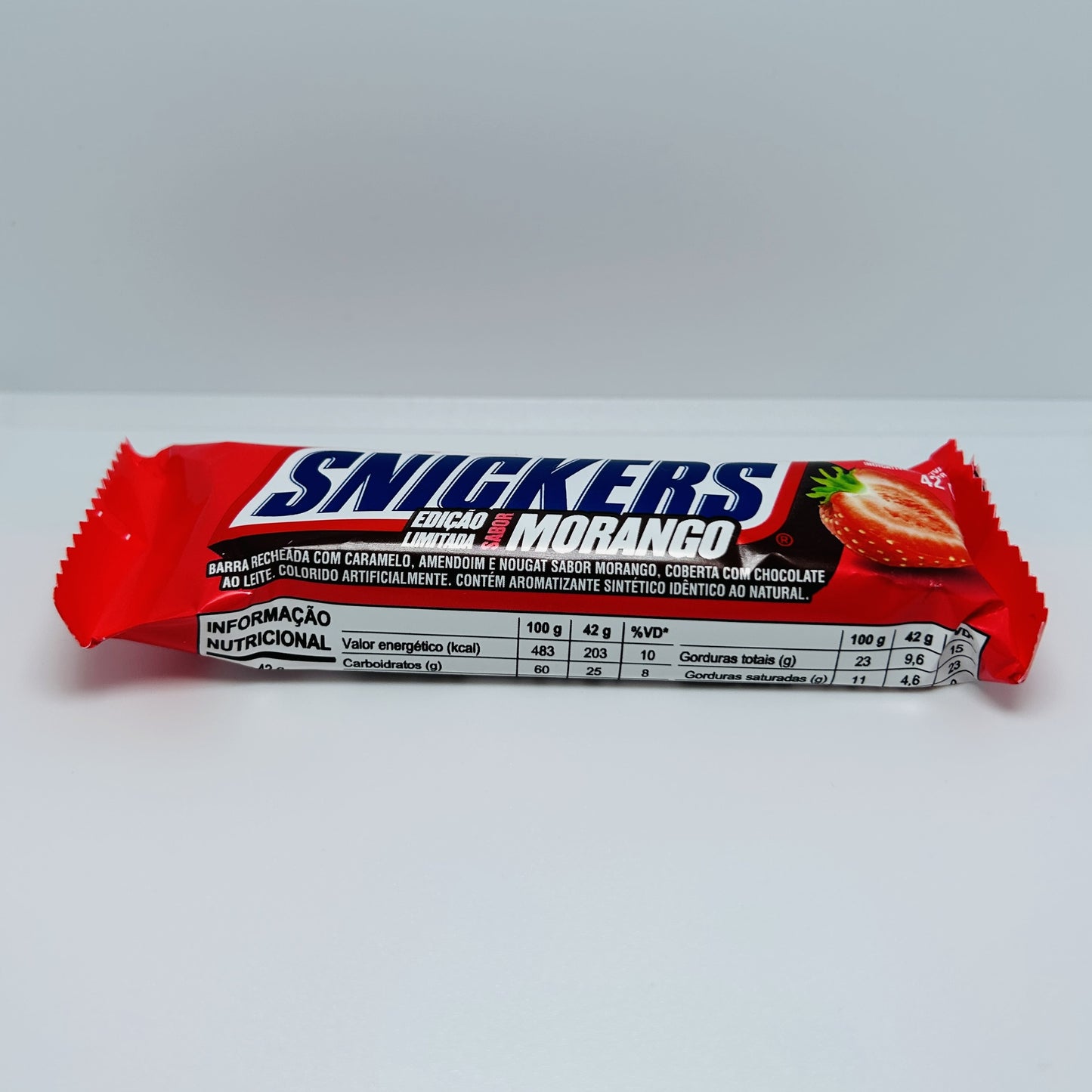 Strawberry Snickers! (Brazil)